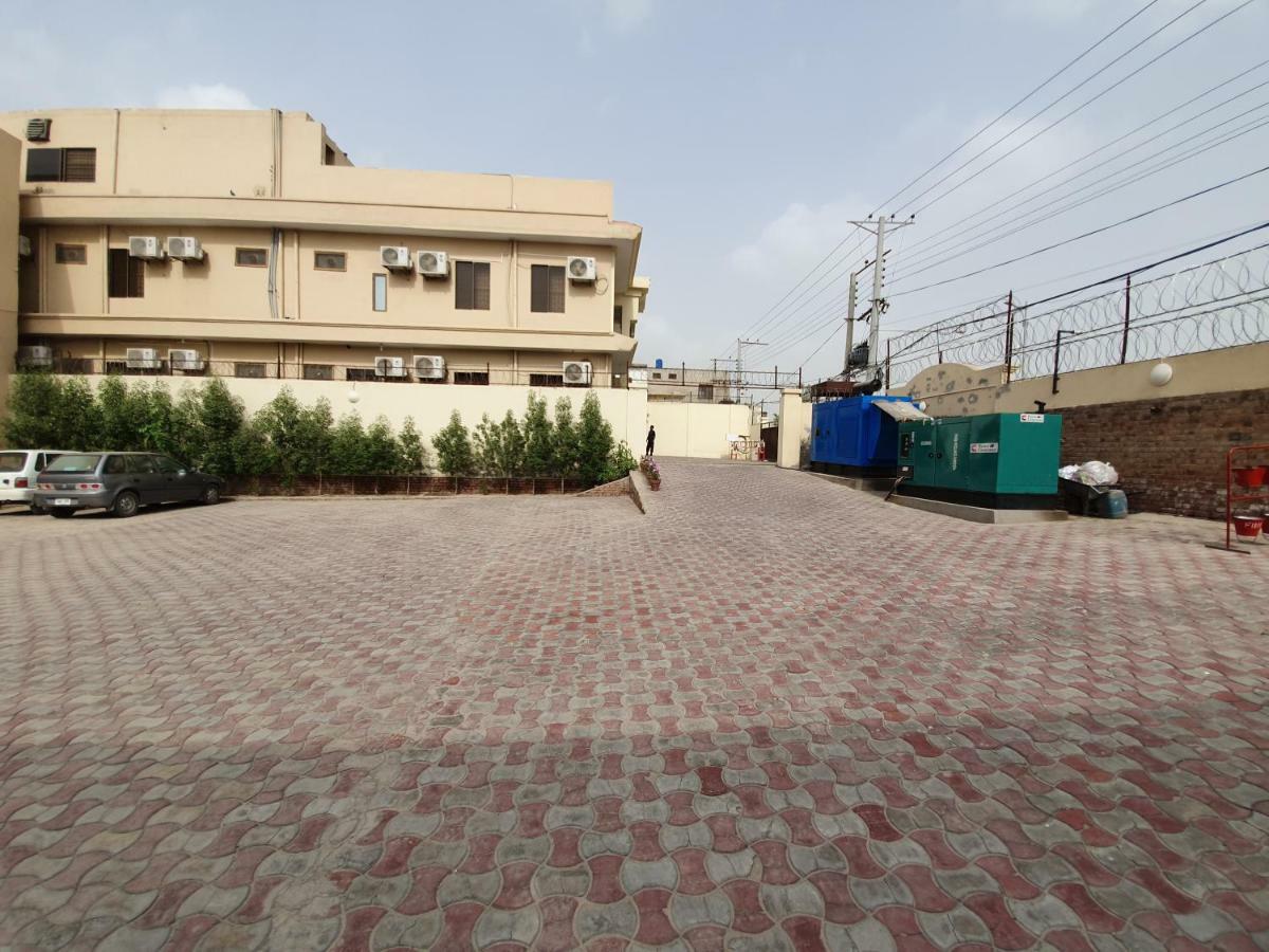 S Chalet Multan Buitenkant foto